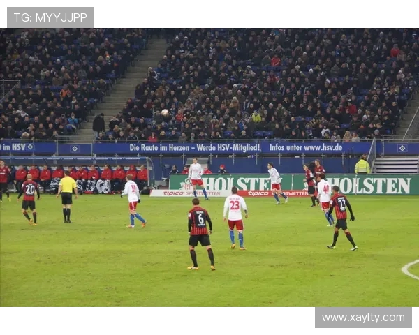 布拉格斯与皮尔森的精彩对决揭示足球战术与团队合作的重要性