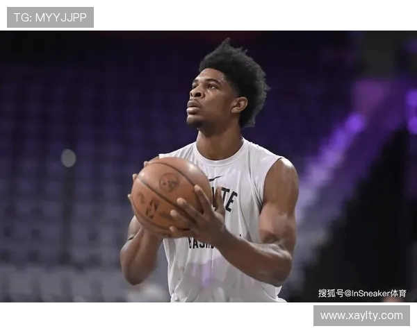 斯库特亨德森:未来篮球之星的崛起与挑战解析 斯库特亨德森:未来篮球之星的崛起与挑战解析