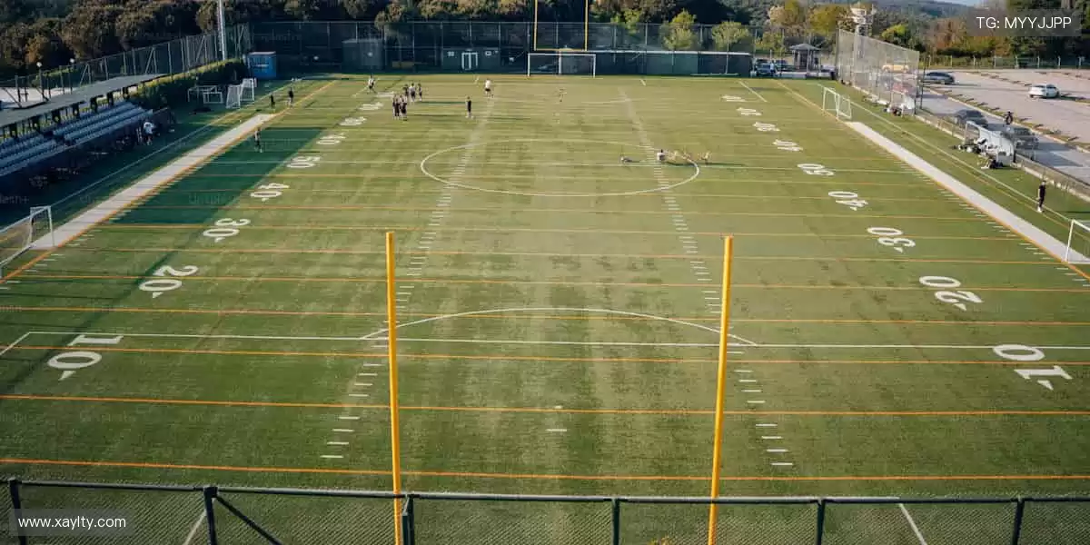 「万人呐喊，千场对决 —— 顶级赛事尽在指尖掌控！⚽立即购票，抢占黄金席位！」